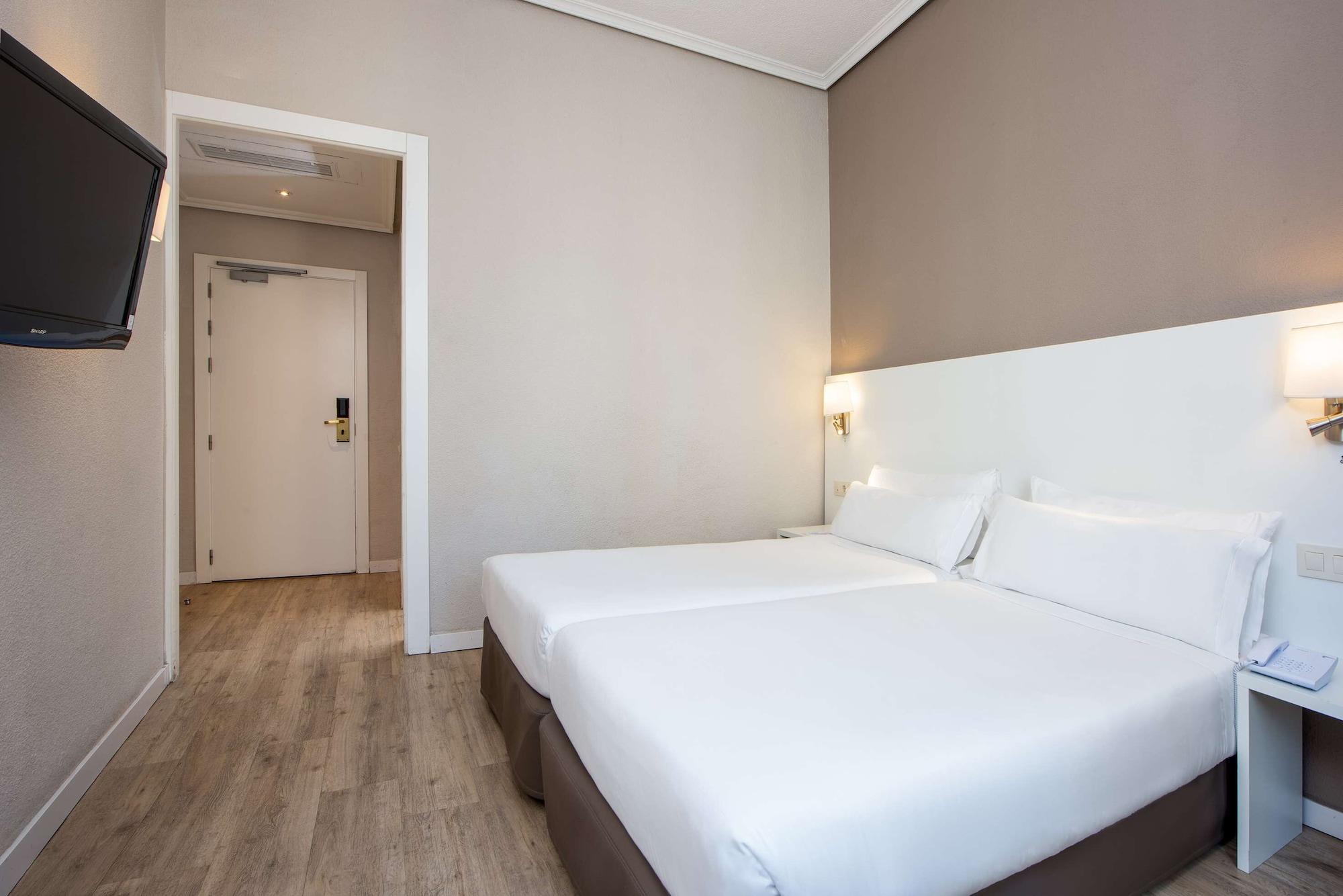Hotel Madrid Gran Via 25, Affiliated By Melia Zewnętrze zdjęcie