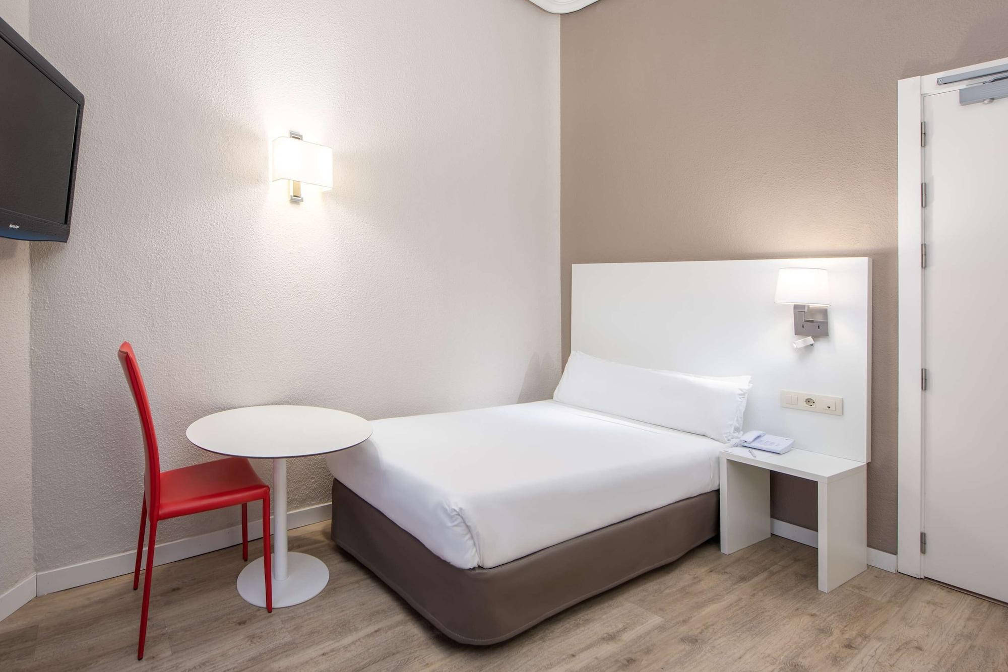 Hotel Madrid Gran Via 25, Affiliated By Melia Zewnętrze zdjęcie
